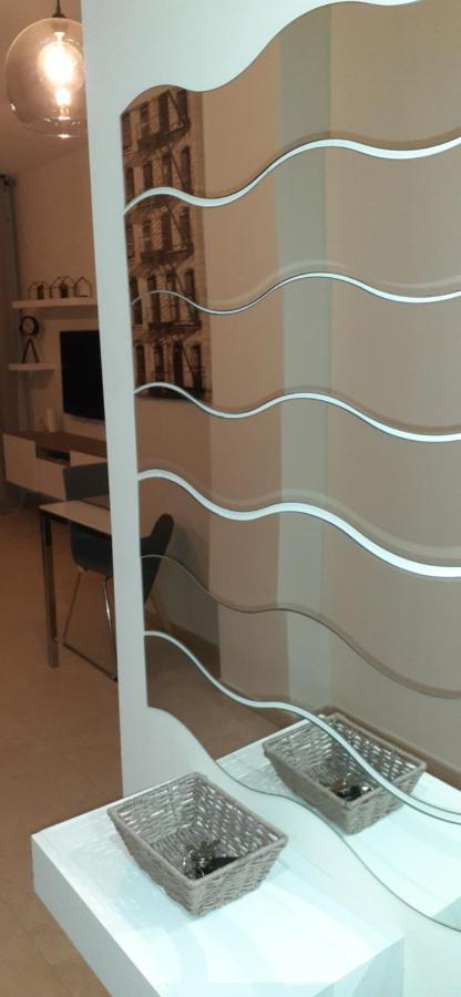 Apartamento Piscina Viena Roses Esterno foto