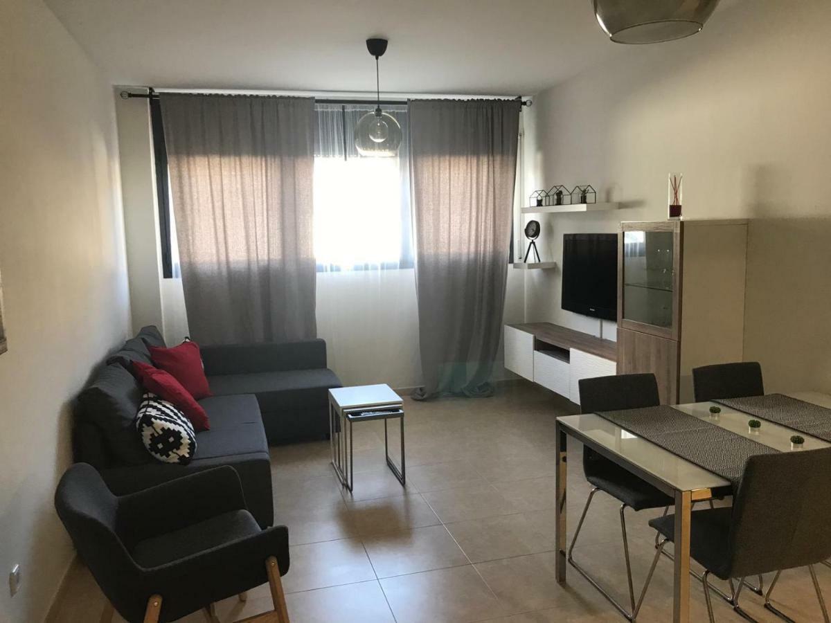 Apartamento Piscina Viena Roses Esterno foto