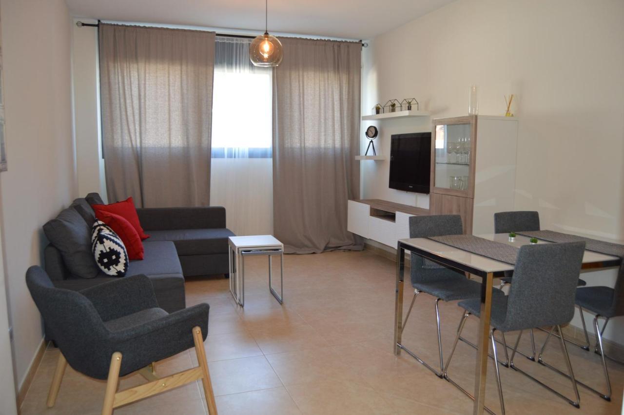 Apartamento Piscina Viena Roses Esterno foto